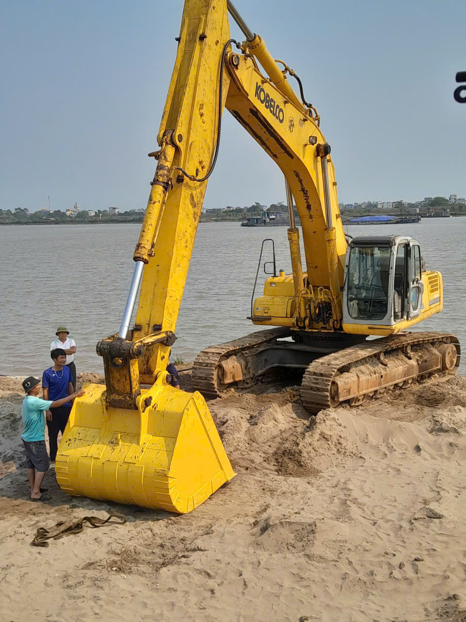 Xưởng Sản Xuất Vốn Đầu Tư Và Hoán Cải Máy Xúc Điện Tại Ninh Bình